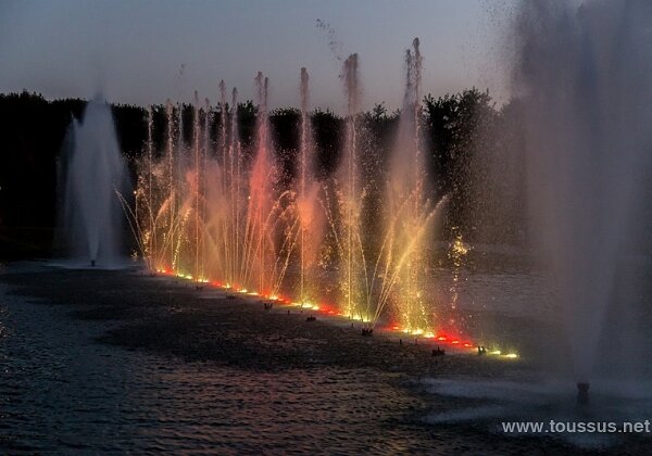 Grandes-Eaux-Nocturnes-Versailles