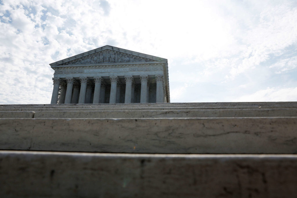 SCOTUS se range du côté du créateur de sites Web qui cherche à discriminer les personnes LGBTQ