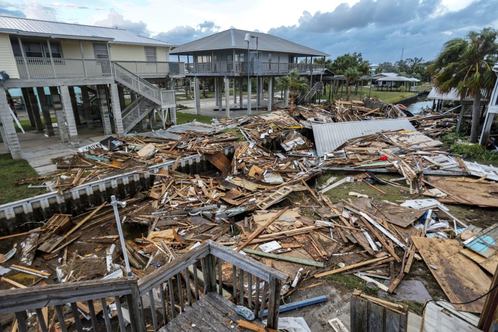 La loi anti-immigration de Floride pourrait ralentir les efforts de reconstruction après l'ouragan Idalia