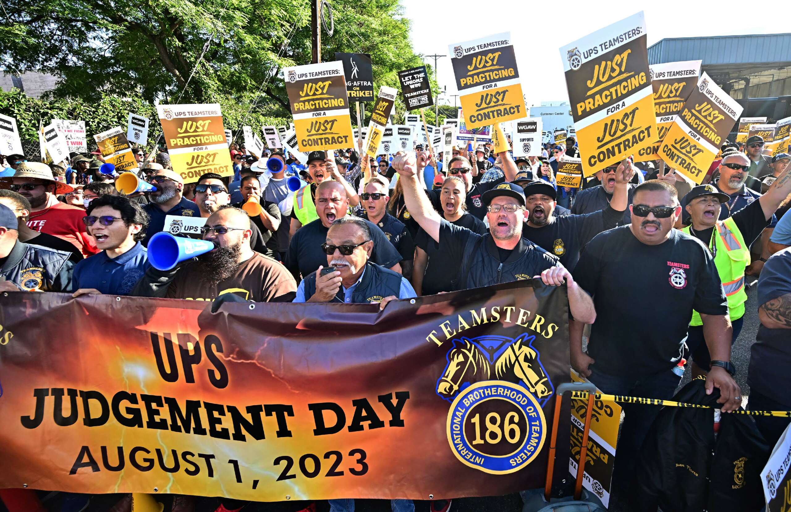 200 membres du Congrès s'engagent à ne pas intervenir dans la grève des travailleurs d'UPS
