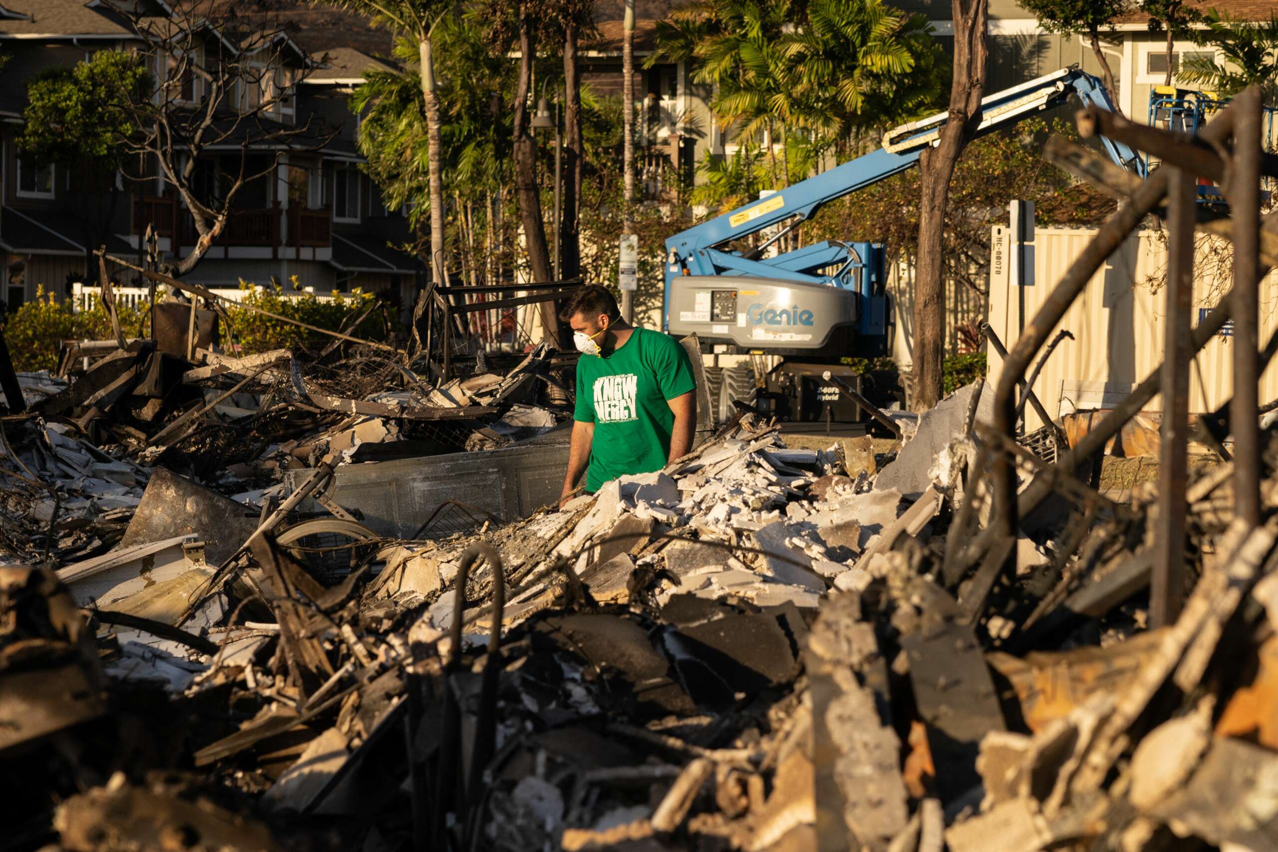 Hawaii AG enquête sur les politiques relatives aux incendies de forêt alors que le nombre de morts atteint 80