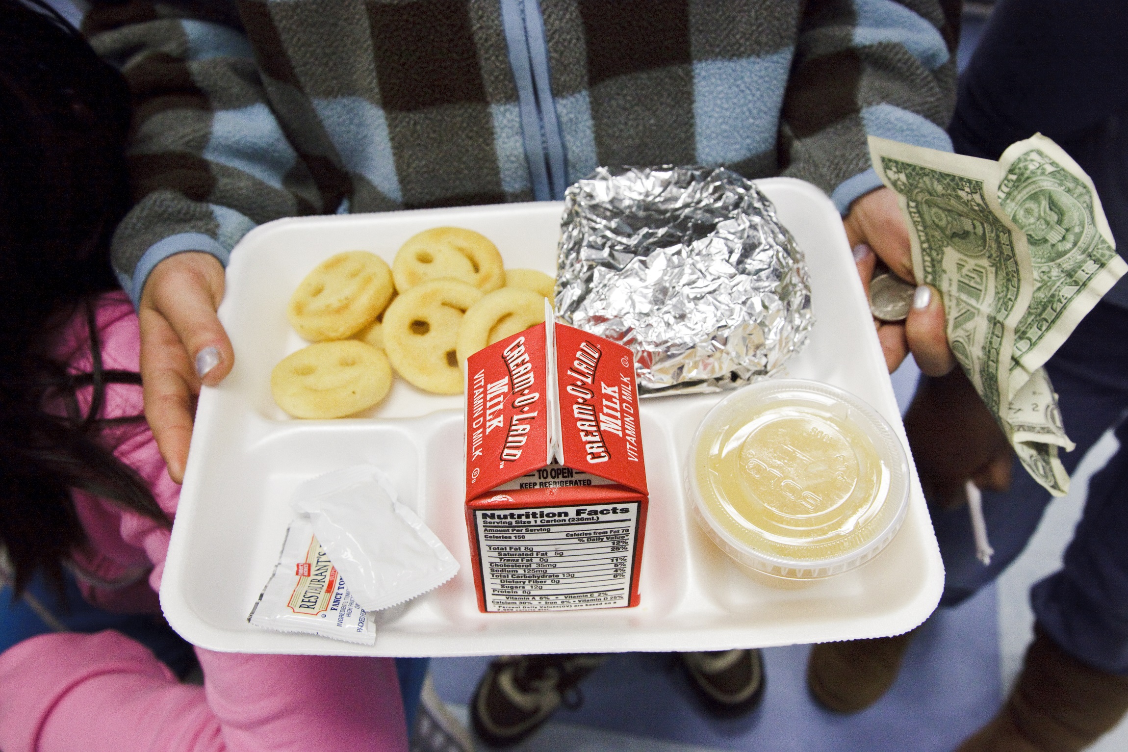 La législature du Nevada avance un projet de loi visant à prolonger la gratuité des repas scolaires jusqu'en 2025