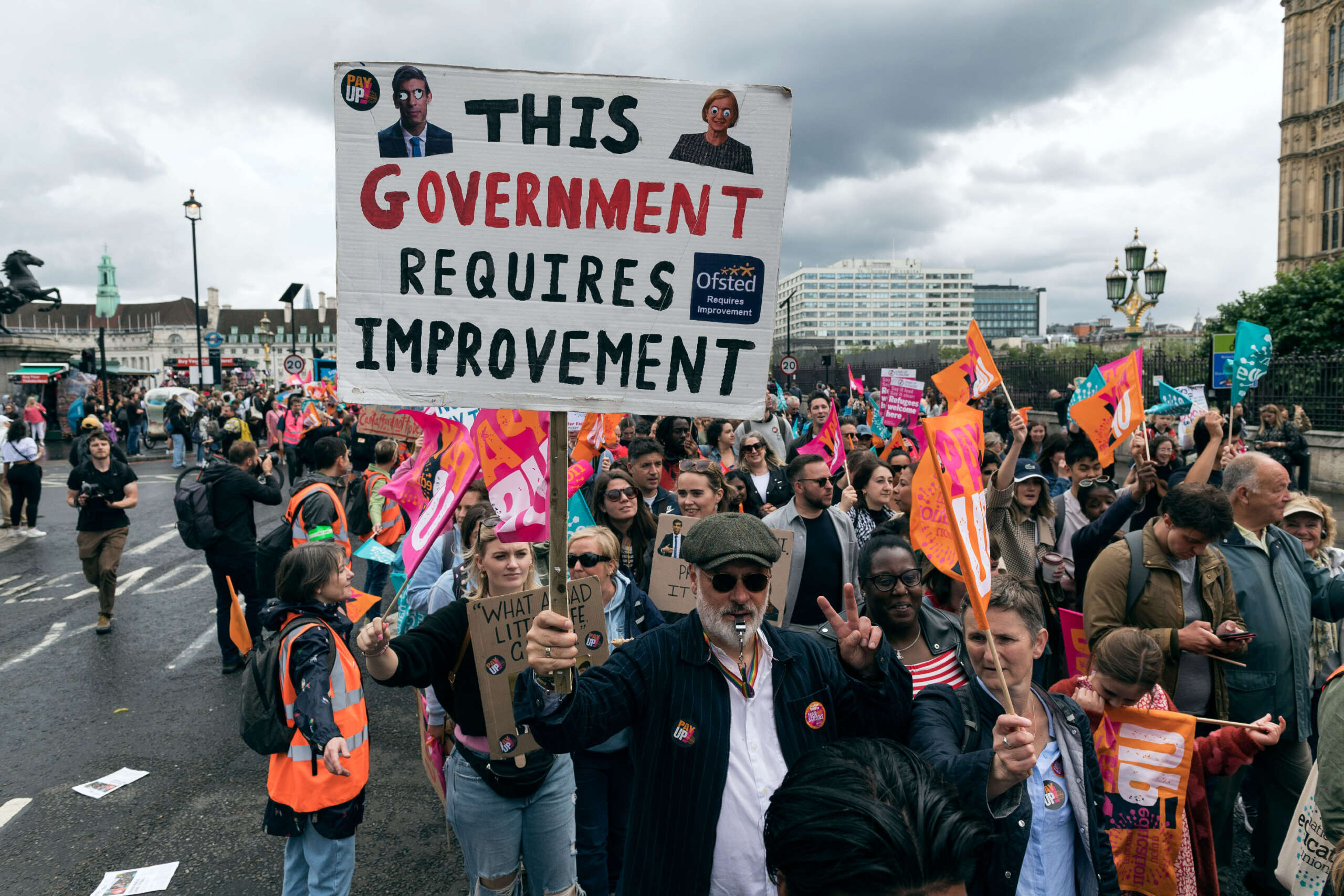 Le Parti conservateur britannique va-t-il perdre des sièges au Parlement suite à des grèves multisectorielles ?