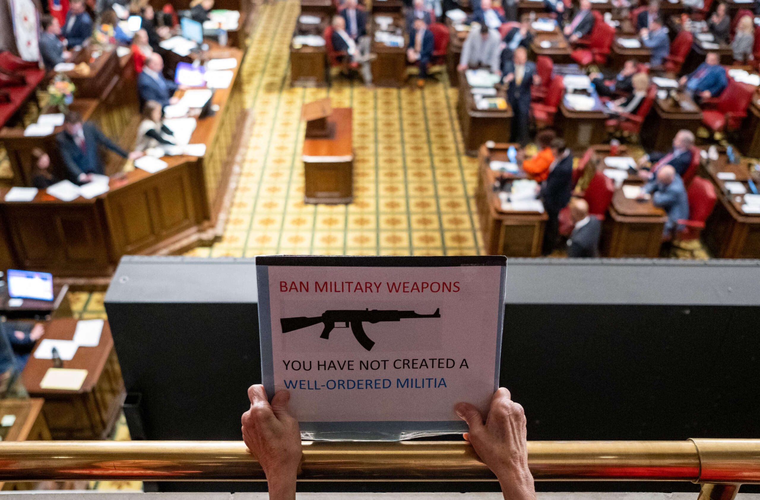 Les Républicains du Tennessee excluent les manifestants qui détenaient des feuilles de papier