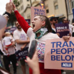 Les projets de loi anti-trans déclenchent une migration massive alors que 130 à 260 000 personnes trans fuient leur État d’origine