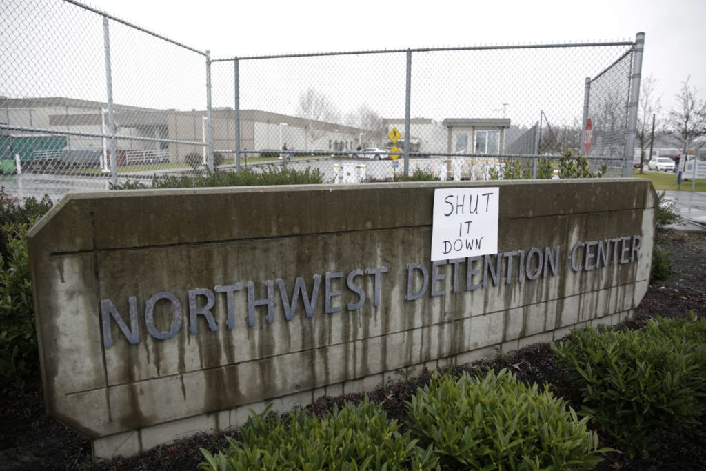 Plus de 85 personnes incarcérées au centre de détention de Washington entament une grève de la faim