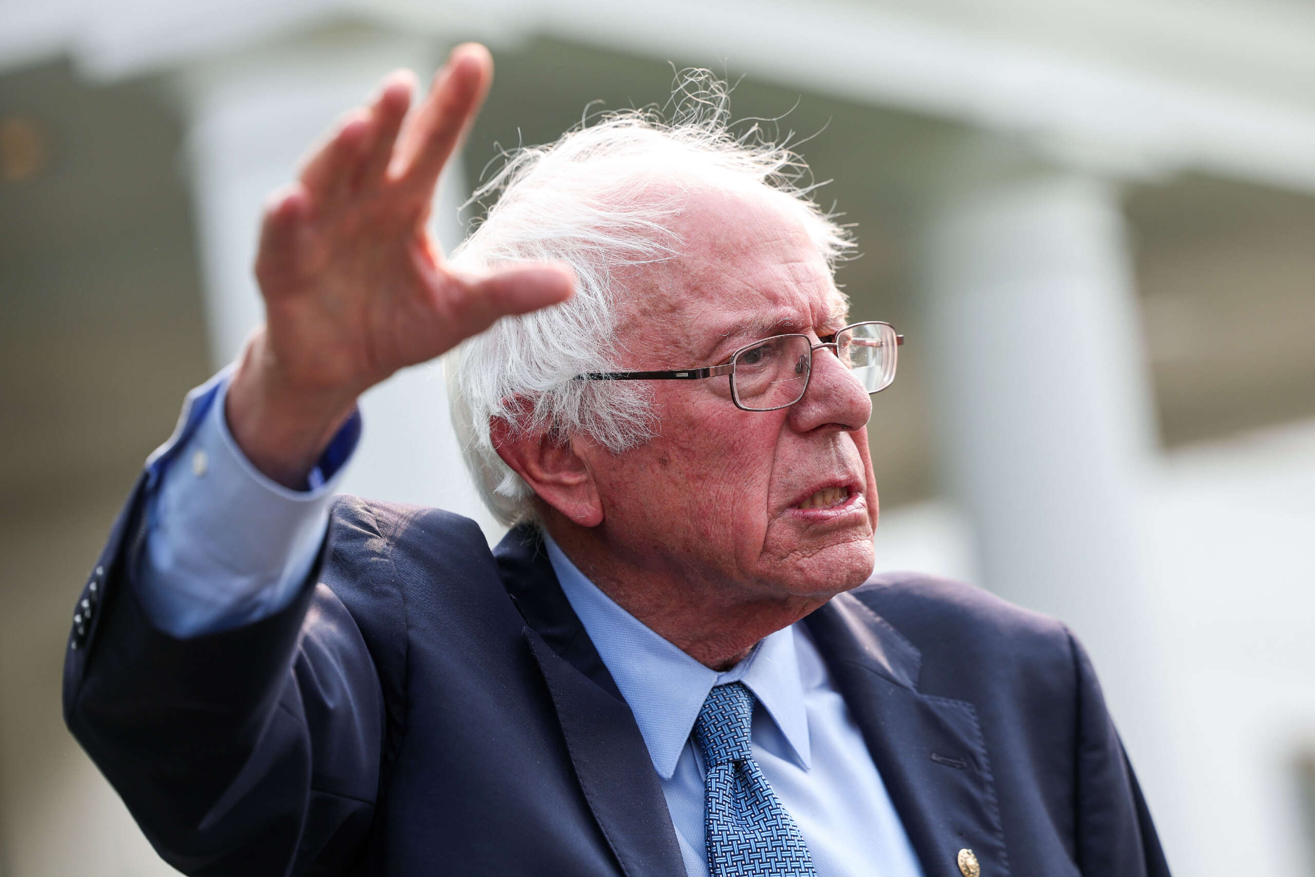 Sanders : Il est temps pour le DOJ de traiter les géants des combustibles fossiles comme les menteurs qu'ils sont