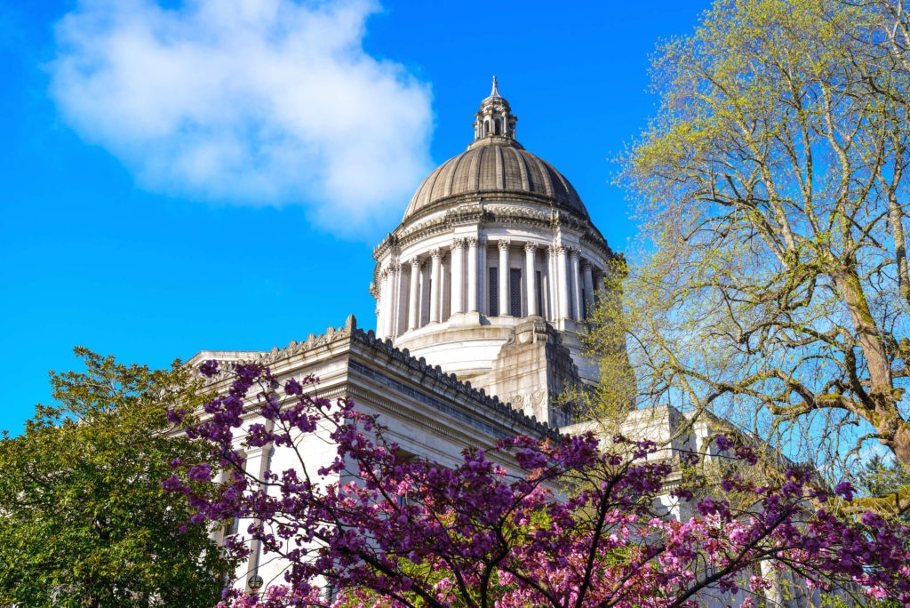 Washington devient le sixième État à adopter une loi bouclier protégeant les résidents trans