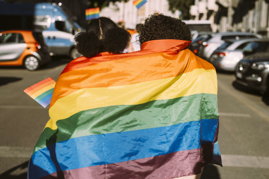 Le « coming out » n'est pas une option pour toutes les personnes LGBTQ.  Certains d’entre nous « invitent ».