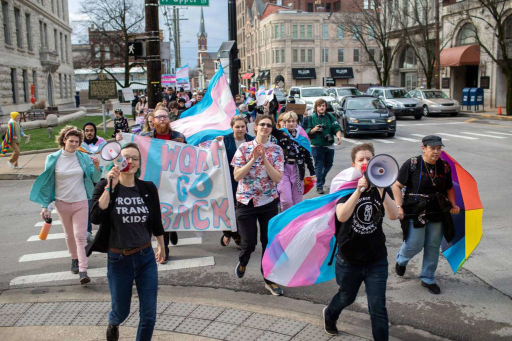 Les enseignants quittent leur emploi au Kentucky et en Floride alors que les lois anti-LGBTQ se multiplient