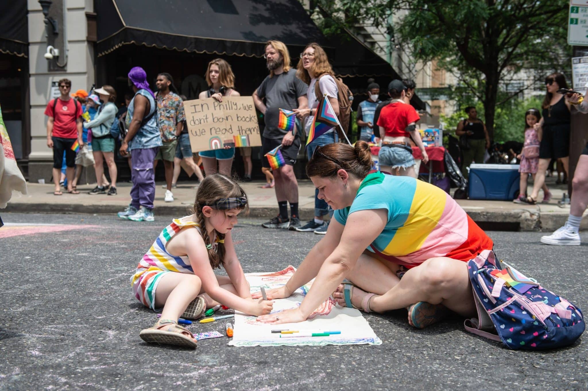 Les étudiants écrivent des lettres aux mamans pour la liberté demandant d'arrêter les campagnes anti-LGBTQ