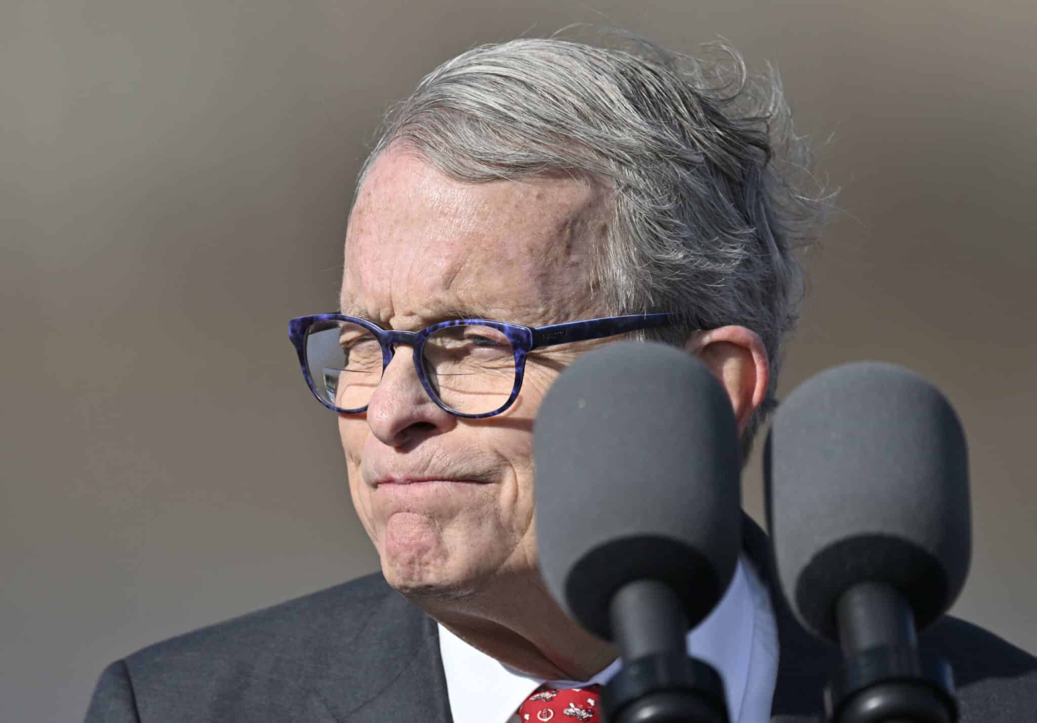 Ohio House annule le veto du gouverneur DeWine sur le projet de loi anti-trans