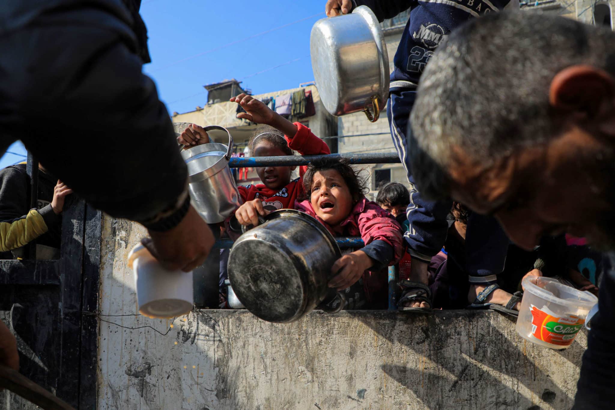 Israël oblige les Palestiniens à mourir de faim « à quelques kilomètres seulement des camions remplis de nourriture »