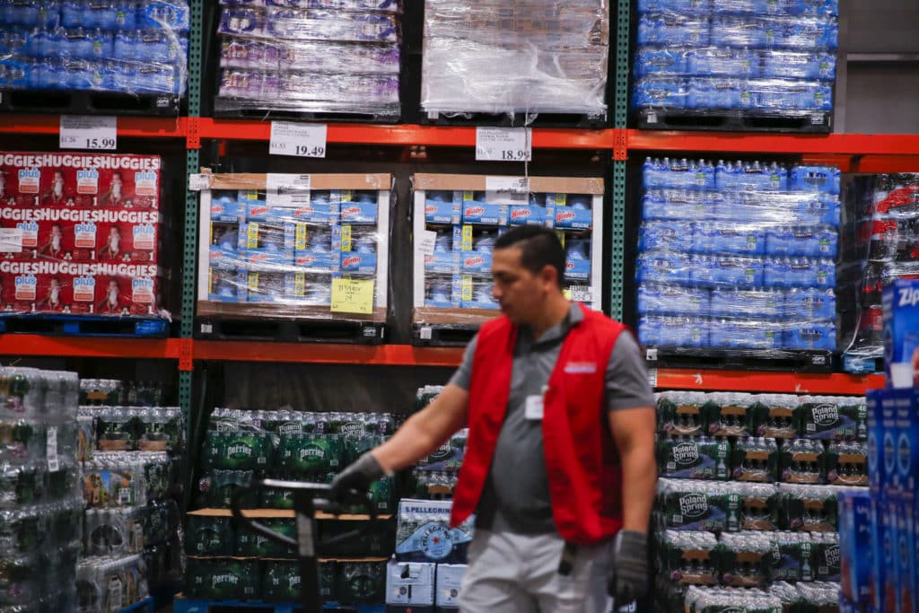 Costco dit qu'il n'est pas antisyndical.  Les travailleurs syndiqués mettent cela à l’épreuve.