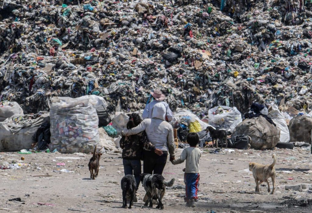 La crise de la pollution au Mexique montre les limites de l'interdiction des sacs en plastique dans le capitalisme mondial