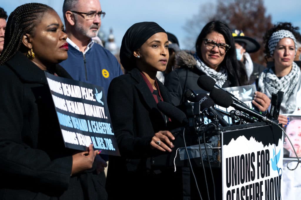 Les progressistes exigent que Biden cesse de « donner son feu vert au massacre des Palestiniens »