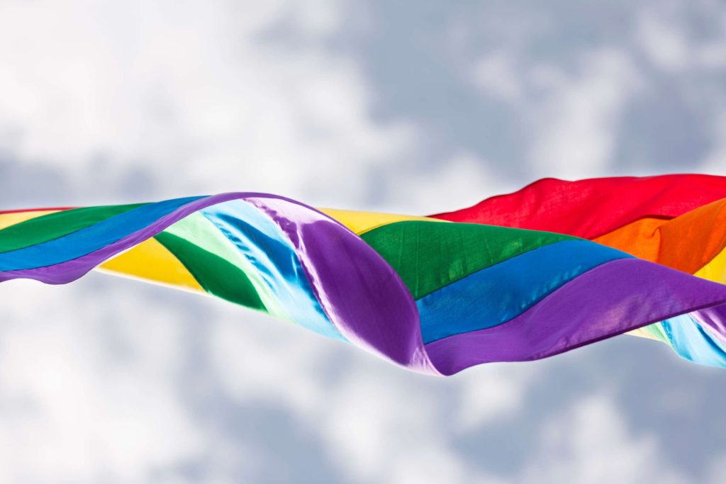 Tennessee House vote pour interdire les drapeaux de la fierté arc-en-ciel dans les écoles publiques